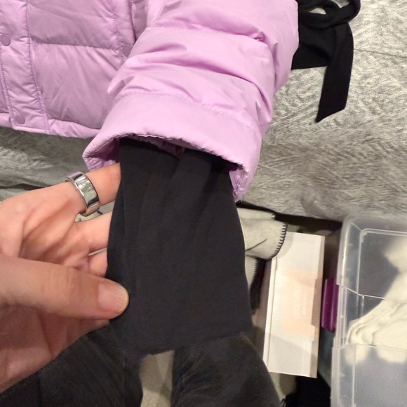 Aritzia Super Puff Jacket - Picture 8 of 8